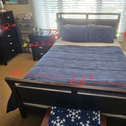 Queen Bedroom Set – Bed, Dresser & Nightstand