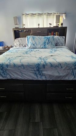 Bedframe and bed