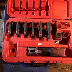 Milwaukee M18 Pro Press Gun 1/2-2 Inch Jaws Hasn’t Been Used Much As I Switched Trades And No Longer Have A Need For It 