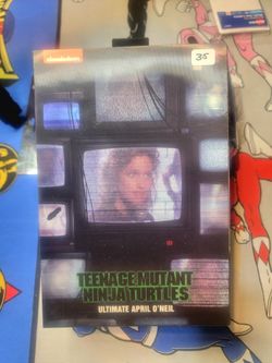 Neca Ultimate April O'Neil 