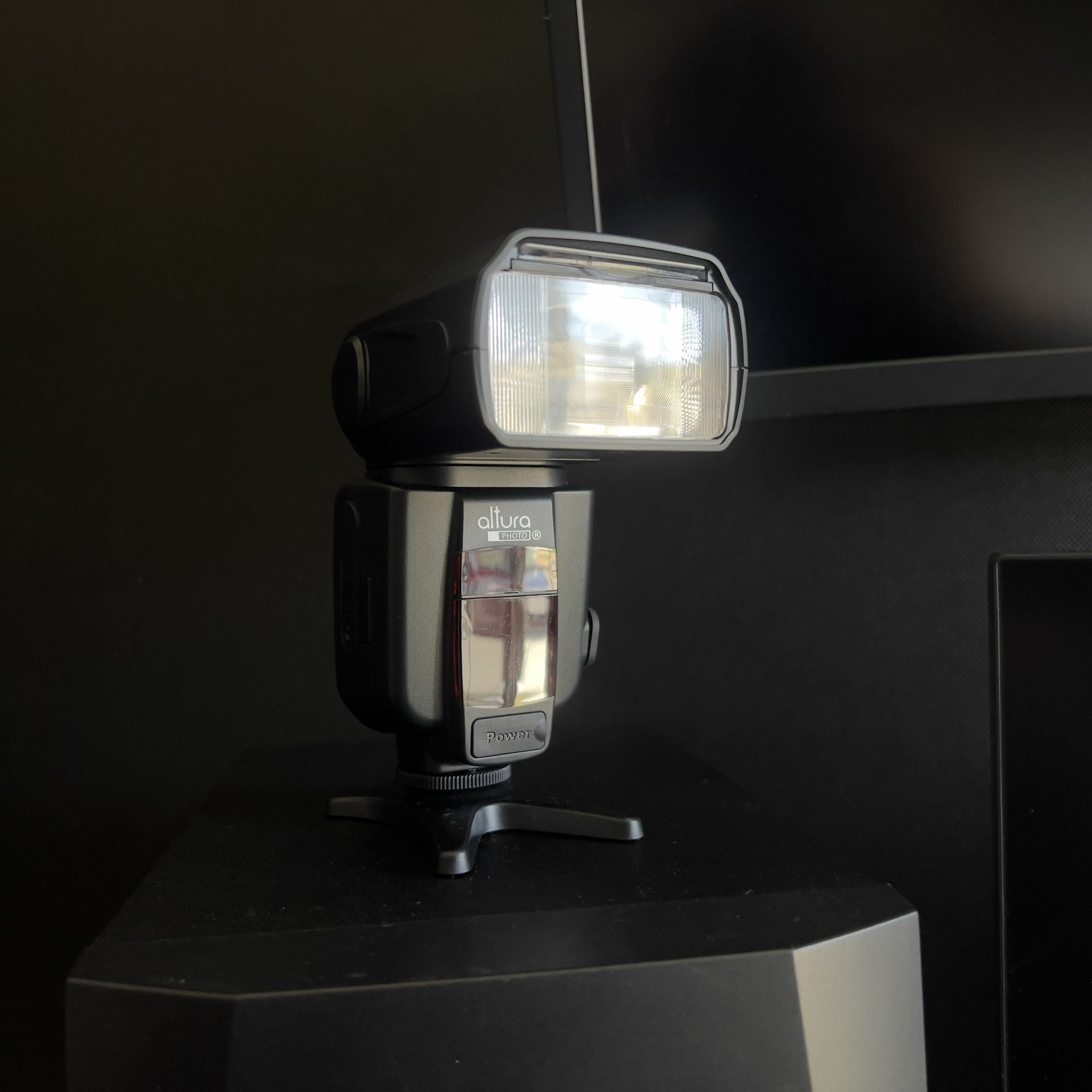 Altura AP-FLS-UNV2 Speedlite Flash