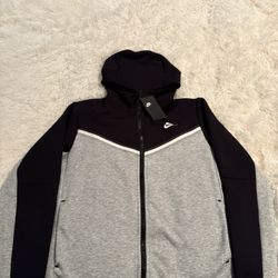 Nike Tech, Black And Gray