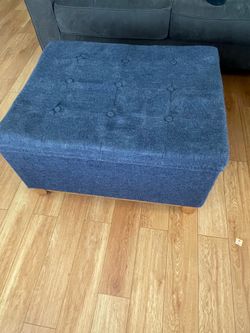Free storage ottoman