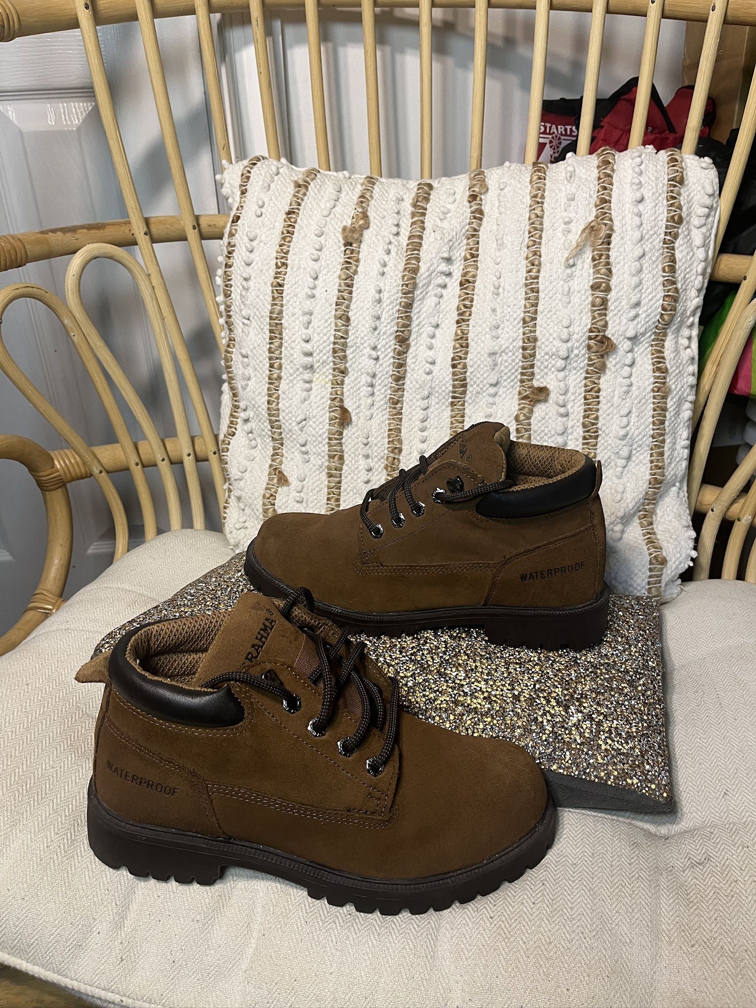 Brahma Women’s Brown Leather Waterproof Lace Up Boots Size 8.5