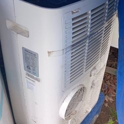 10,000 BTU Standalone Air Conditioner, Solus, Works Great, Try And Buy!