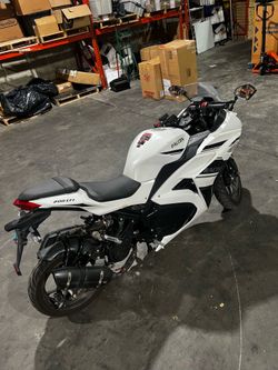 Vitacci Falcon 200cc EFI