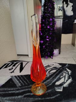 Vintage Amberina Art Glass Swung Vase