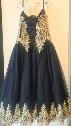 Black and Gold  Tulle Quinceanera/Formal dance/Sweet 16 ball gown Size 16/18