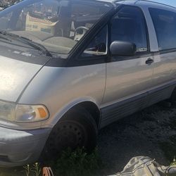 95 Toyota Previa Parts