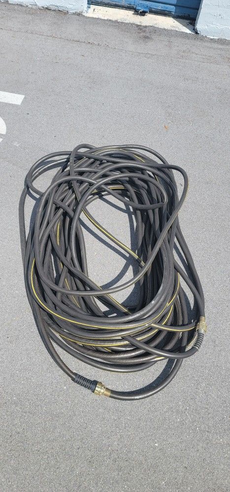 2 Garden Hoses 200ft total
