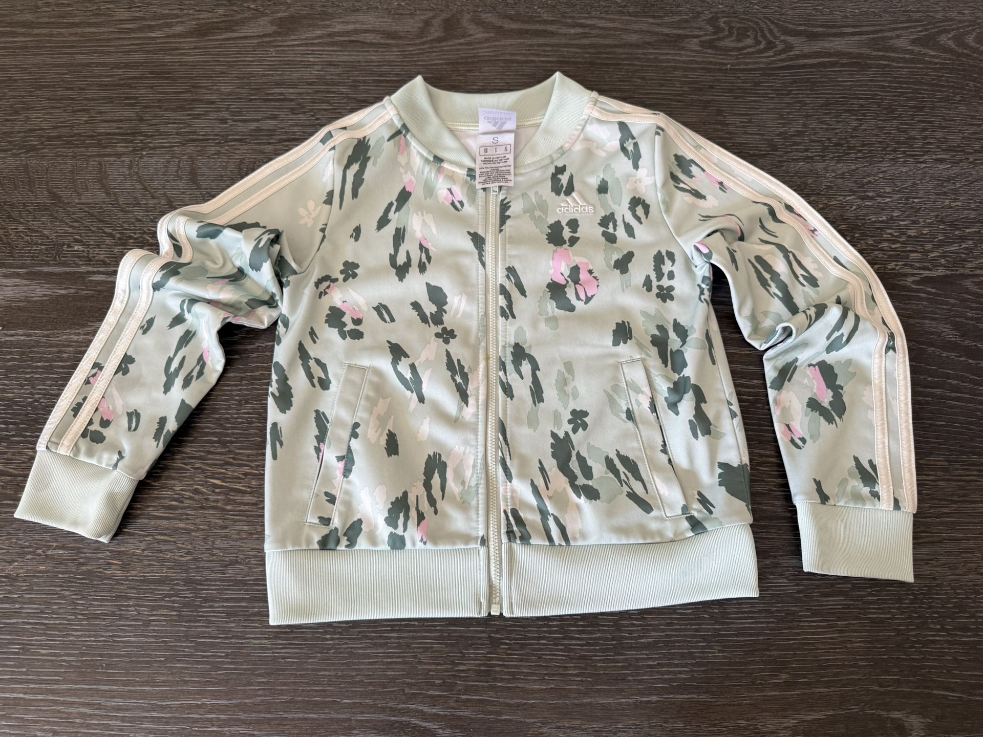 Adiddas Size Small 7/8