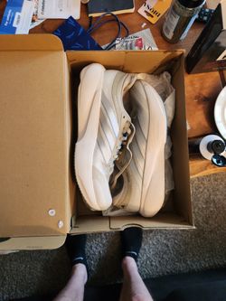 Mens- Adidas Supernova Rise 3, Size 11
