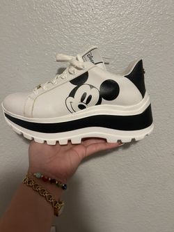 Size 8 Mikey Mouse Tennis Shoes. 