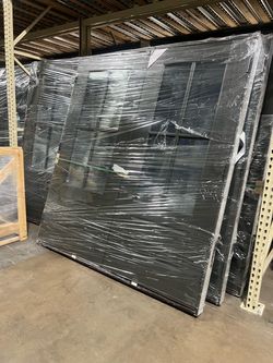 Puertas negras