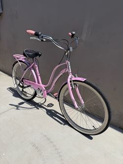 Cute Schwinn Women's Lulu 26" 7-Speed Cruiser Bike
