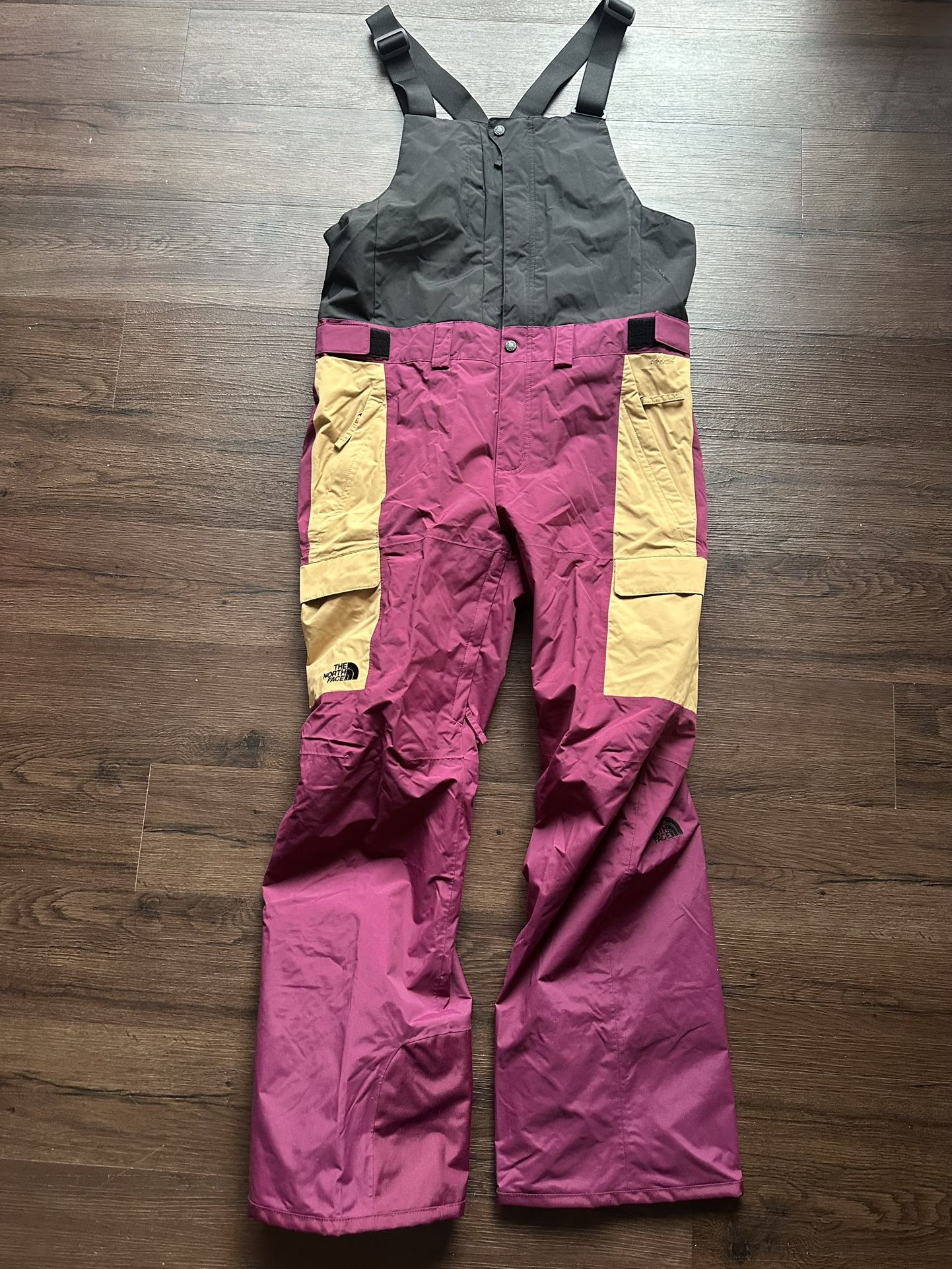 New NWT Mens The North Face Freedom Waterproof Shell Ski Bibs Pants, size M