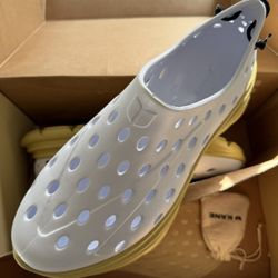 Kane Footwear Revive Recovery Shoe