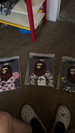Bathing ape shits