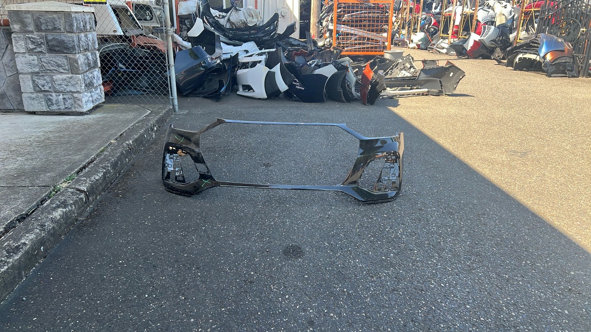 2021 To 2023 Audi Q5 Front Bumper #B631 AU1000 307