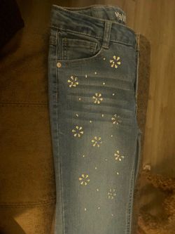 Denim jeans with flower design