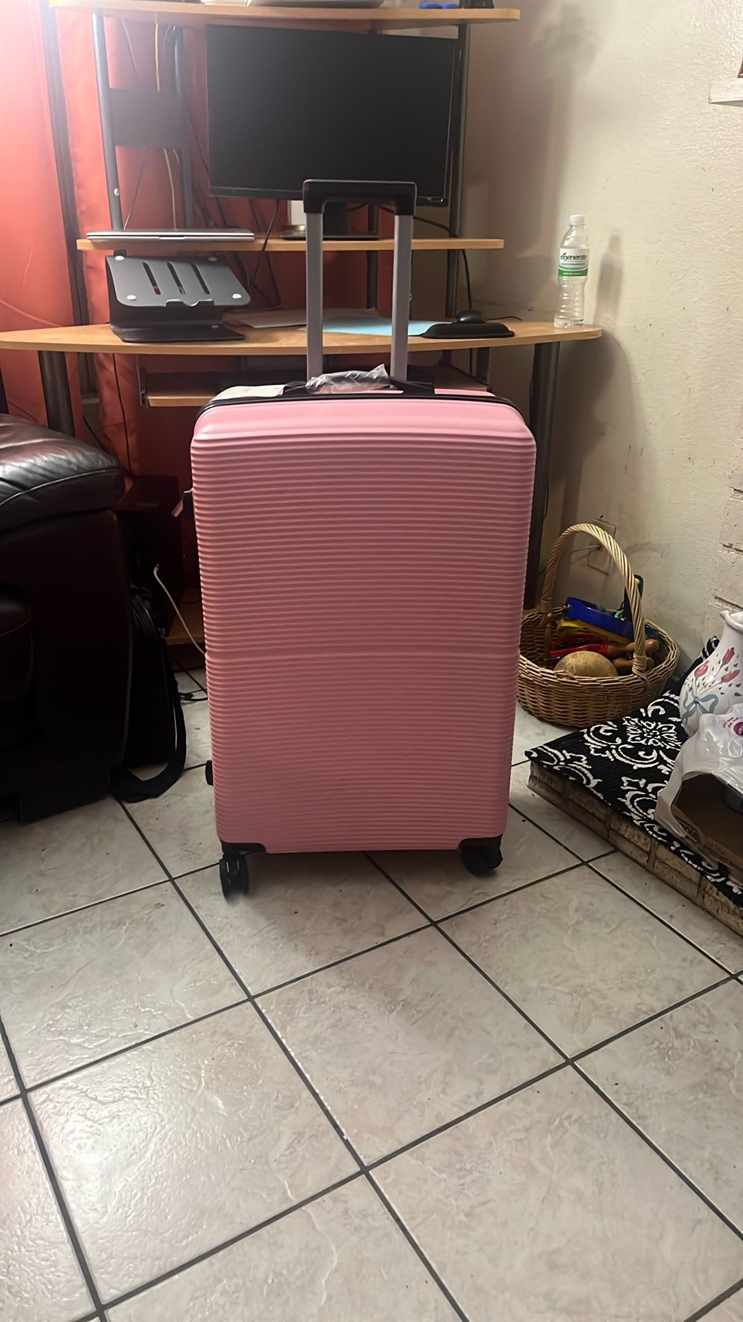 28 Inches Check In Travelers Luggage