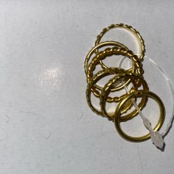 6 Count Pieces Plastic Ring Set 