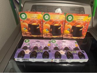 Brand new air wick bundle all for ($50)(Cash only)(price is firm)