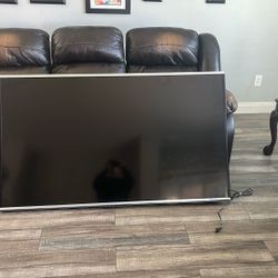 70” Sharp Flat Screen Tv 
