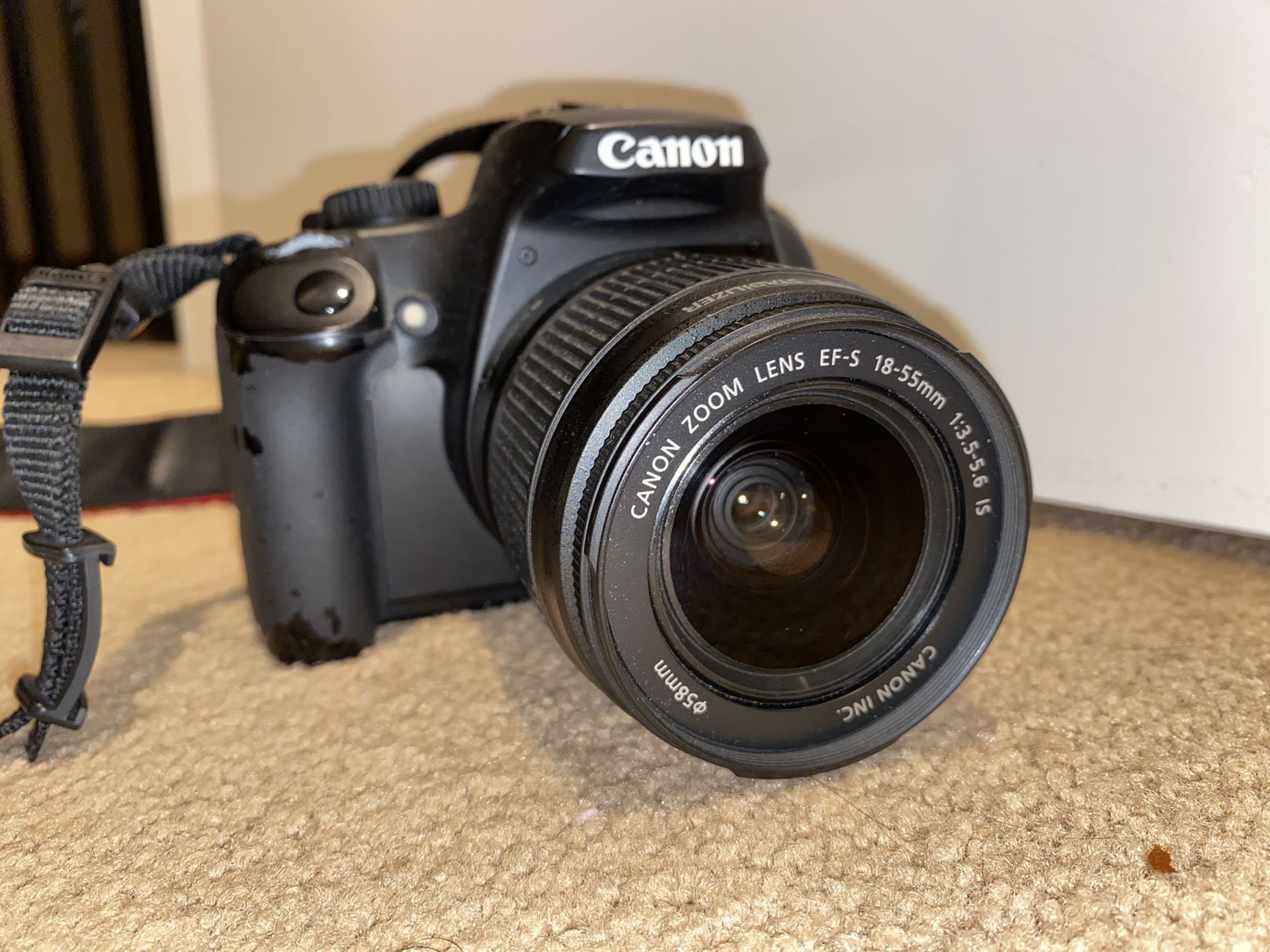 Canon EOS Rebel XS (perfect beginner camera)