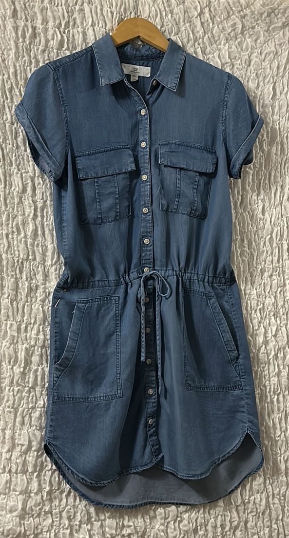 Thread + Supply: Short Sleeves, Pockets, Drawstring Waist, Size: Small