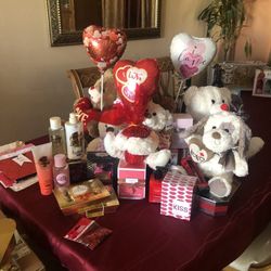 Valentines Gift 🎁 Victoria Secret Perfumes And Lotion 