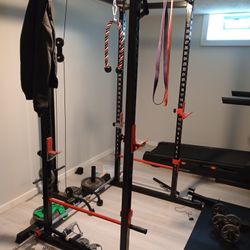 Power Rack With Pulley