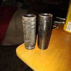 Mismatch Pays One Black Ops And One Is SE Racing