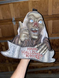 Rare Tales from the Crypt Vacuum Form Horror Halloween Wall Decoration $60 The witch is $60 Take the 2 for $100 Fremont pickup