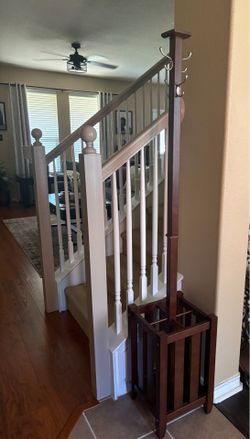 Entryway Coat/Hat/Purse Rack w/ umbrella holder