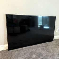 Samsung 65” Frame TV with Wall Mount – Great Condition