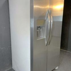 18cuft Amana Fridge - Stainless