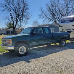 1998. Chevy   3/4 Ton 