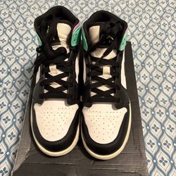 Air Jordan 1 mid