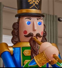 2 Nutcrackers-Musical Animated 8ft. Nutcrackers
