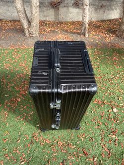 Black Aluminum Hard Shell Luggage Suitcase