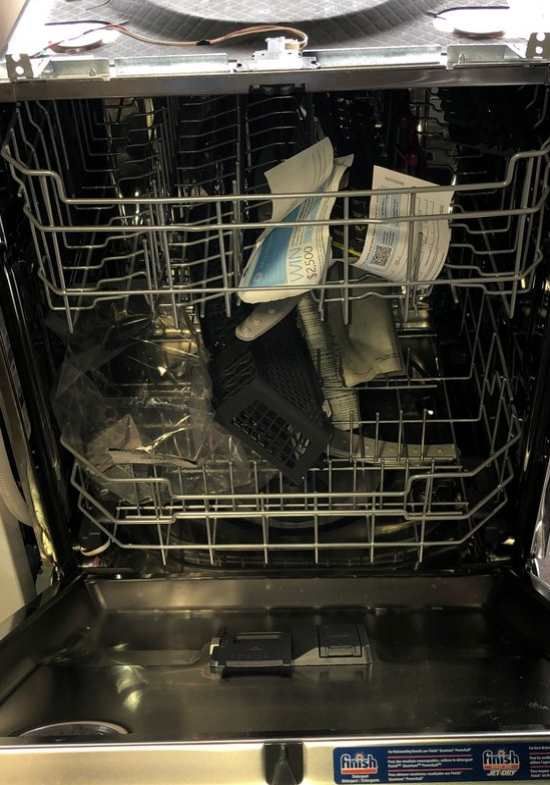 Brand New GE Dishwasher (ModelGDT645SYNFS) ANDN for Sale in Houston