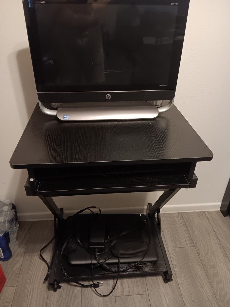 Small Computer Desk