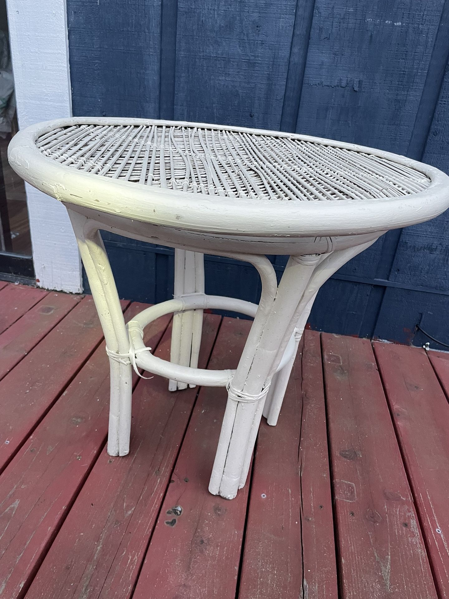 Weaved Wicker Basket table 