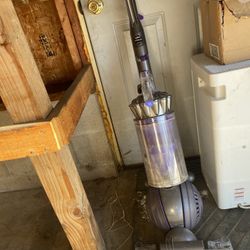 Dyson Animal Ball Vacuum 