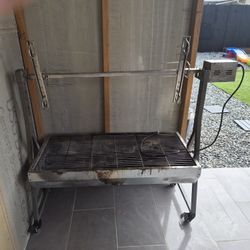 Bbq Grill And Roaster 