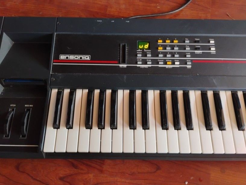 ENSONIQ MIRAGE-DSK Sampling 80s Synthesizer