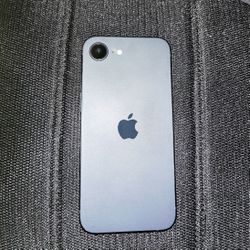 iPhone 16e 