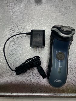 Philips Norelco 7340XL Electric Razor Shaver Heads Pop-Up Trimmer + Charger Used
