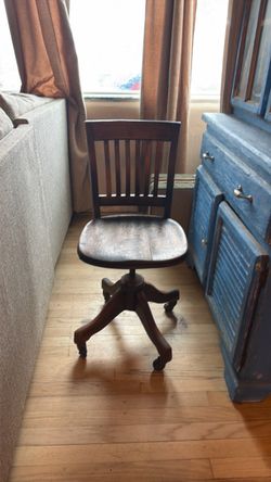 Antique Oak Swivel Banker’s / Office Chair – Cast Iron Mechanism & Original Casters – Early 1900s